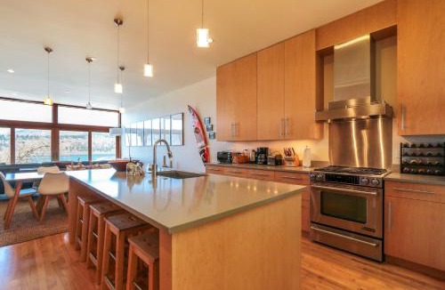 Hood River House | ALOFT