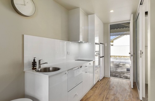 Naracoorte Apartment | Aloha Central Luxury Accommodation