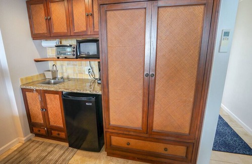 Wailua Condo | Aloha Condos, Islander on the Beach, Condo 225, Beachfront, AC
