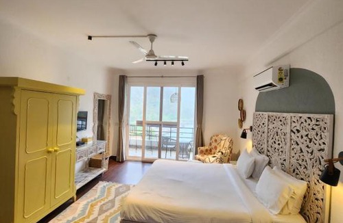Tapovan Apartment | Aloha Ganga view 2BHK Apartment by Almost Heaven