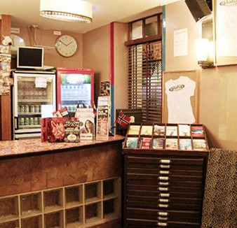 Necker Hostel | Aloha Hostel Eiffel Tower by Hiphophostels