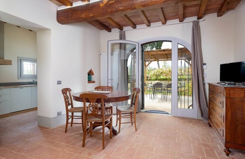 Reggello House | Alone standing flat,private terrace, Wi-Fi, A/C, 2 pools, stunning location.