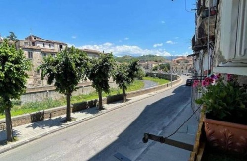 Cosenza Apartment | Along Crati River, mini apartment, vico Postierla, historic center.