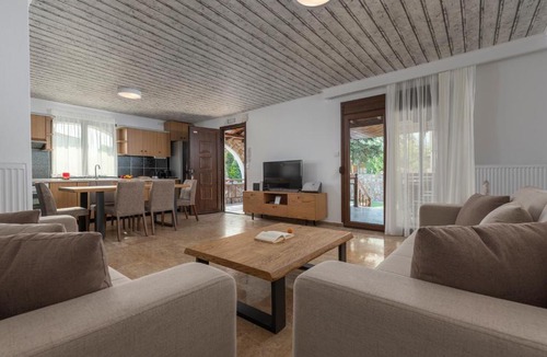Olympiada Villa | ALPE LUXURY ACCOMMODATION Villa Arches