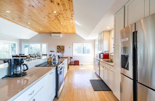 Blowing Rock House | Alpenglow - App Ski Mountain, Views, Hot Tub, Nice Yard