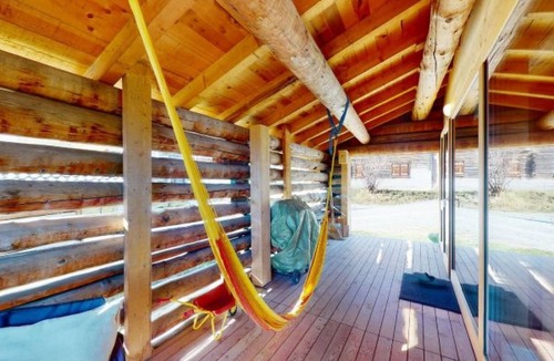 Mutten House | Alphütte-Maiensäss Mutten by Interhome