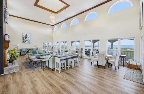 Inlet Harbour House | Alpha At The Point