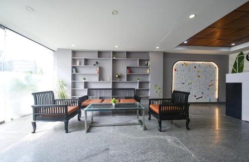 Gurugram House | Alpha Styaz - Golf course road, DLF cyber city , MG road metro , cyber hub gurgaon