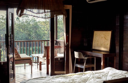 Beraban Hotel | Alpha Wolf Lodge
