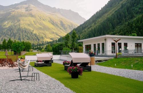 Mandarfen Hotel | Alpine B&B including summercard