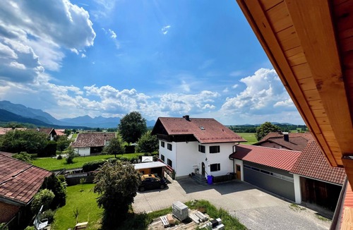 Buching Apartment | 🏔️ Alpine Bliss for 4 in the Penthouse: Plenty of Light & Castle View