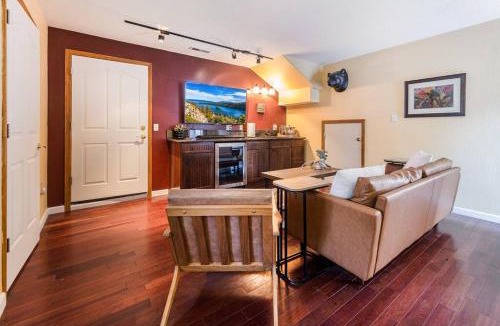 Lower Kingsbury House | Alpine Cottage Hideaway