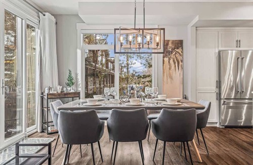 Canmore Condo | ALPINE CREST. Elevated Mountain Vacation @ Mercer