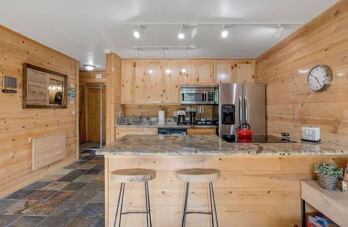 Upper Kingsbury House | Alpine Escape Monthly Rental