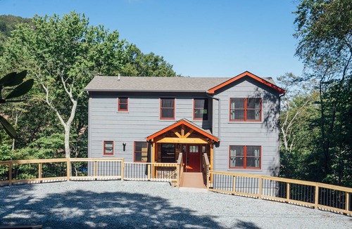 Beech Mountain House | Alpine Escape: Premier Ski-In/Ski-Out Luxury