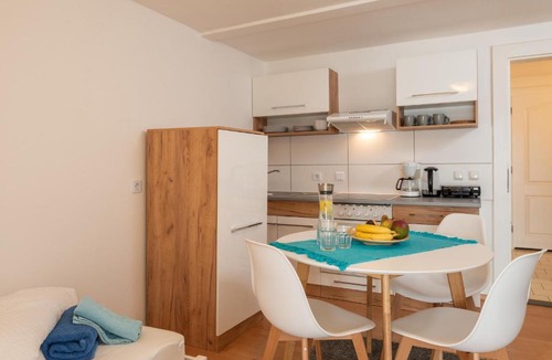 Maishofen Apartment | Alpine Hostel B3