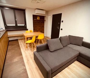 Pont-Saint-Martin Apartment | Alpine Hut