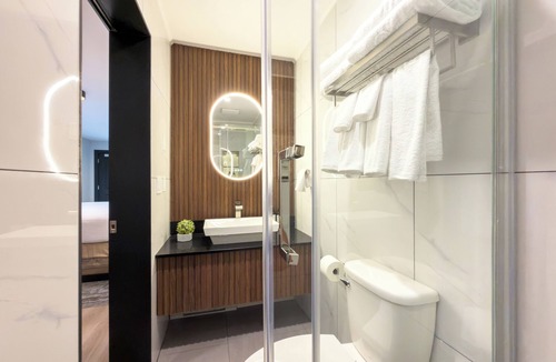 South Clearbrook Hotel | Alpine Inn
