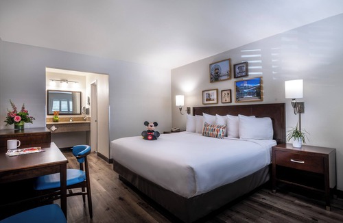 Anaheim Resort Hotel | Alpine Inn