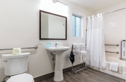 Anaheim Resort Hotel | Alpine Inn