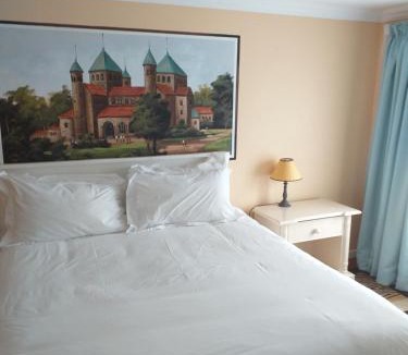 George Hotel | Alpine Inn