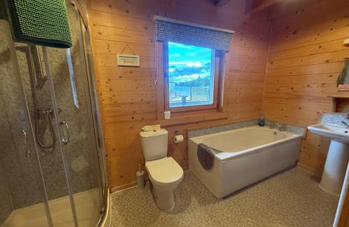 Pentney Ski Chalet | Alpine Lodge
