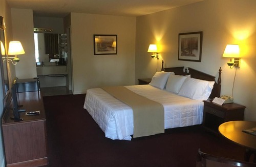 Eureka Springs Hotel | Alpine Lodge