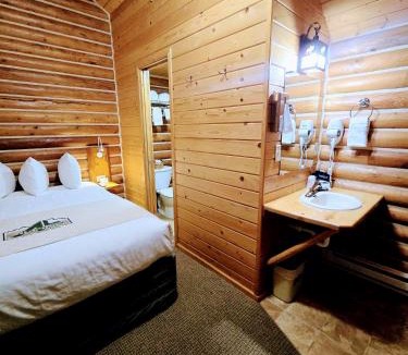 Red Lodge Hotel | Alpine Lodge
