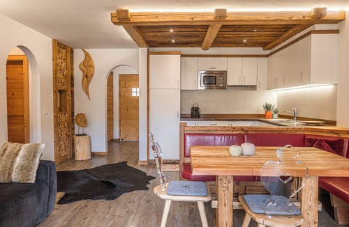 Mareo Ski Chalet | Alpine Mountain Chalet
