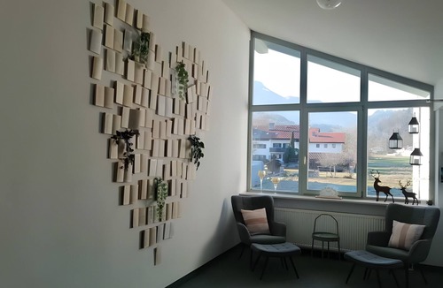 Oberaudorf Apartment | Alpine Panorama Apartment with Pool and Sauna