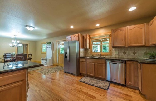 Sautee Nacoochee House | ALPINE RIVER ESCAPE - SECLUDED RIVERFRONT CABIN
