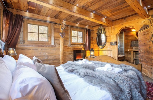 Montriond Ski Chalet | Alptitude Mazot Greffiers - luxury 3-bedroom chalet in the heart of Montriond