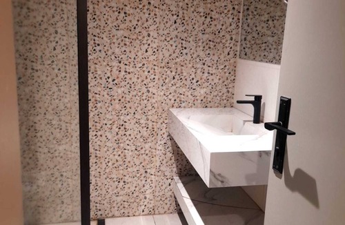 Al-Karak Hotel | Alqalah Restotel