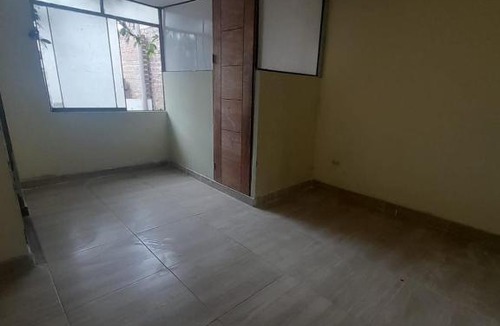San Martin de Porres Apartment | Alquilo Cuarto Av Bertello (3 Cdras Tottus Av Canta Callao)