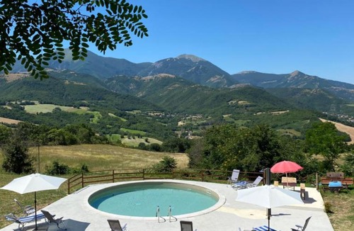 Serra Sant'Abbondio Bed & Breakfast | Alta Quiete