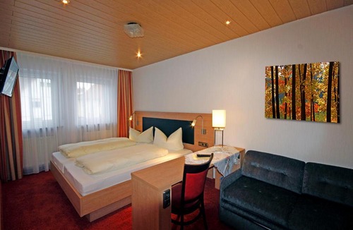 Buseck Hotel | Alte Schmiede