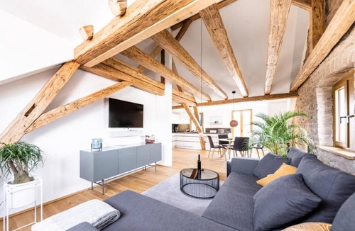 Ostringen Hotel | Alte Schule Tiefenbach