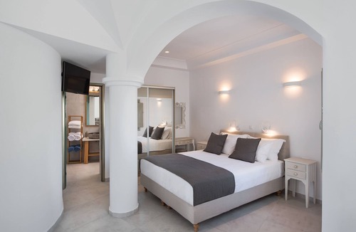 Fira House | Altemar Suites