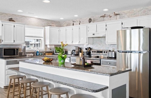 Ocean Isle Beach House | Alternative Wave I Gorgeous Oceanfront House with Private Pool and Great Views!