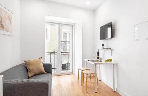 Sacramento Apartment | ALTIDO Elegant apartments moments from Carmo Convent, in Bairro Alto