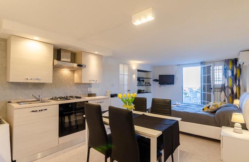 San Lorenzo della Costa Apartment | ALTIDO San Massimo apartments