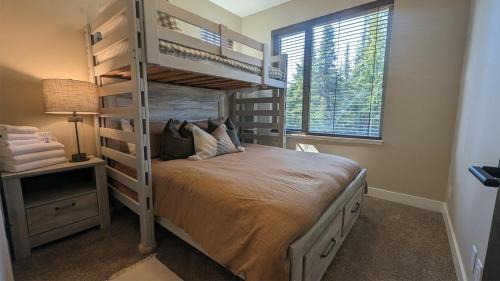 Sun Peaks Apartment | Altitude #36 condo