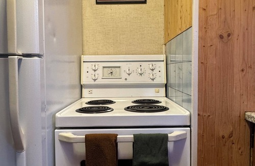 Wasaga Beach Cottage | Alton Lodges