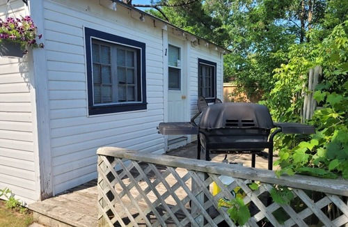Wasaga Beach Cottage | Alton Lodges
