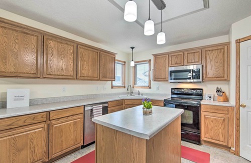 Altoona House | Altoona Home 11 Mi to Downtown Des Moines