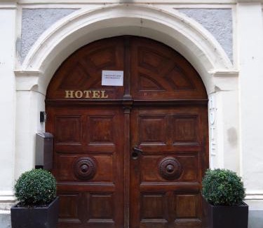 Innenstadt - Sankt Ulrich-Dom Hotel | Altstadthotel Augsburg