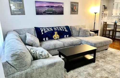 State College House | Alumni Corner
