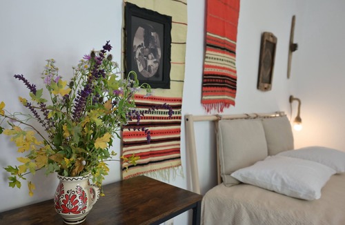 Colti House | Alunis Retreat