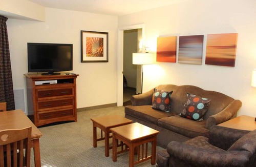 Vancouver Hotel | Always a Great Idea To Unwind! Near Portland International Airport, Outdoor Pool