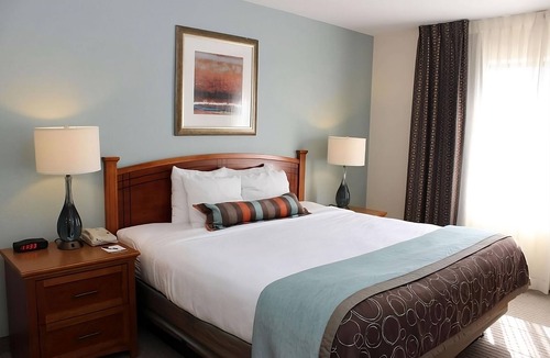 Vancouver Hotel | Always a Great Idea To Unwind! Near Portland International Airport, Outdoor Pool